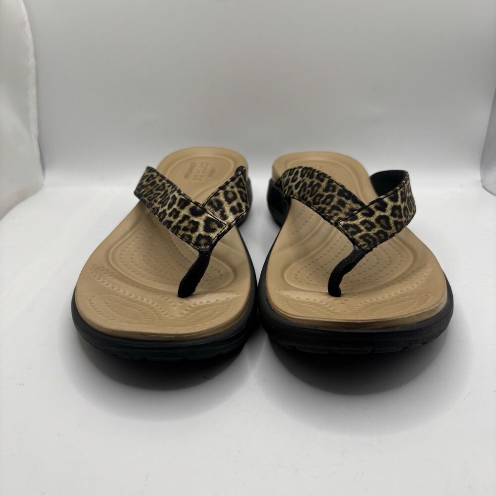 Crocs Capri Leopard Print Sandals Womens 8 Thong Summer Beach Preppy Business - Picture 2 of 7